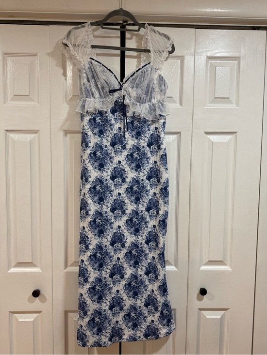 Amazon Dresses & Skirts - Amazon Blue and White Floral Midi Dress with Lace Cap Sleeves